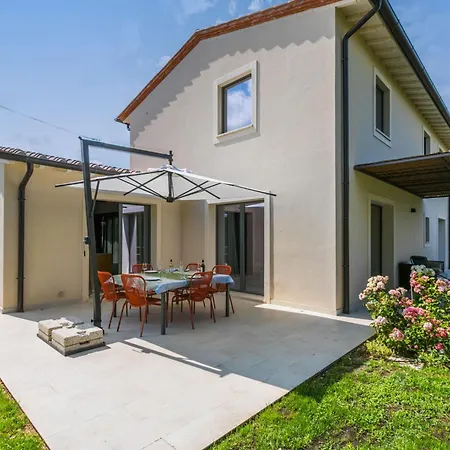 By Interhome * Montisi