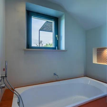 By Interhome * Montisi