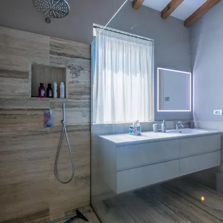 By Interhome